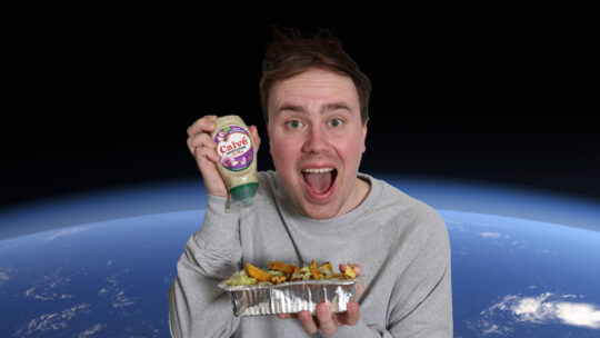 Snackspert in space!